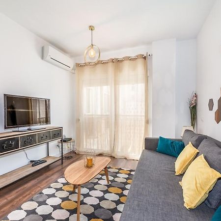 C29 - Trendy Central Apartment With Small Parking And Terrace Málaga Buitenkant foto