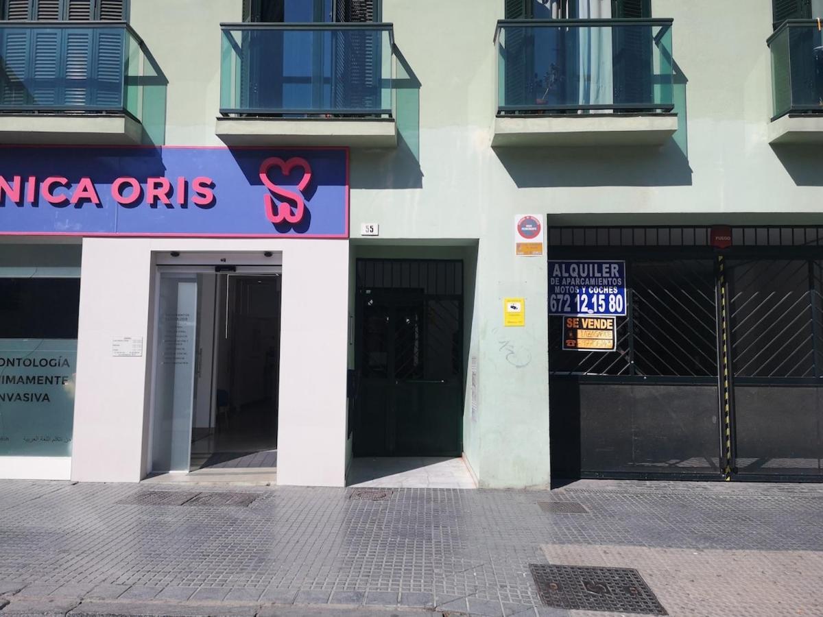 C29 - Trendy Central Apartment With Small Parking And Terrace Málaga Buitenkant foto